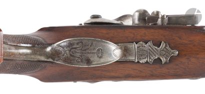 Petit pistolet d’officier à silex. 
Canon...