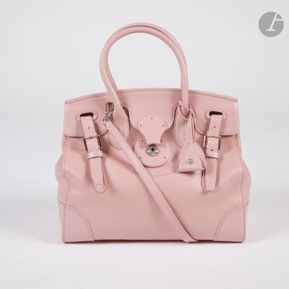 RALPH LAUREN
Sac en cuir rose poudré, garniture...