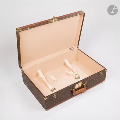 LOUIS VUITTON
Vers 1960
Valise BISTEN 70...