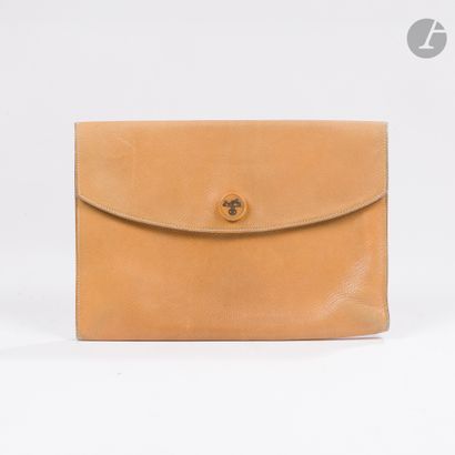 HÈRMES PARIS
Pochette Rio en cuir grainé...