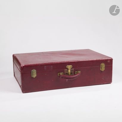 HERMÈS PARIS
Valise en cuir rouge H, chiffrée...
