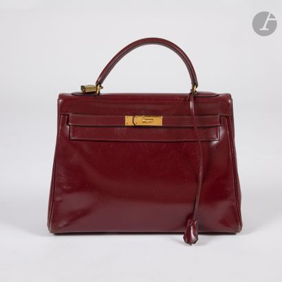HERMÈS PARIS
Année 1982
Sac KELLY 32 retourné...