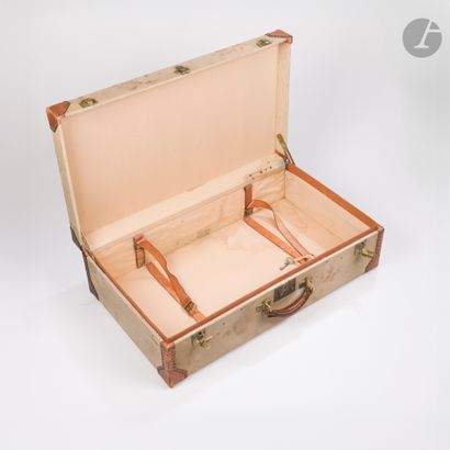 HERMÈS PARIS 24 Fg St Honoré
Valise en toile...