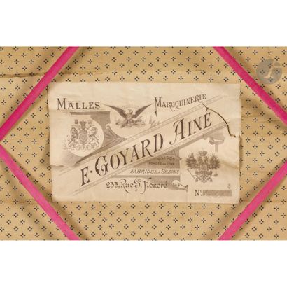 GOYARD
Malle de voyage rectangulaire à couvercle...