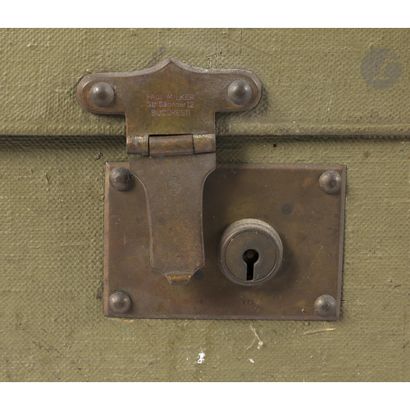 Paul Milker
Malle de voyage rectangulaire...