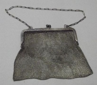 Petit sac en cote de mailles d'argent. Poids:...