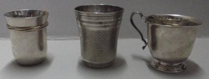 Lot en argent composé d'une timbale CARTIER,...