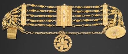 Bracelet de cinq chaînettes souples d'or...