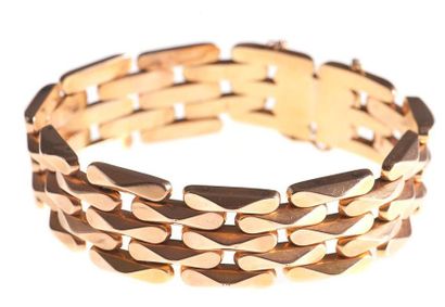 Bracelet ruban en or rose articulé de maillons...