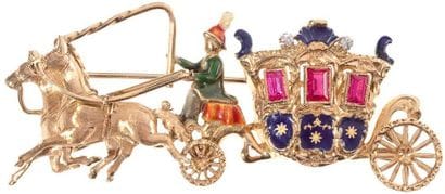 Broche en or jaune sculpté et ciselé représentant...