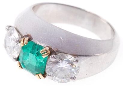Bague bandeau en platine et or gris, ornée...