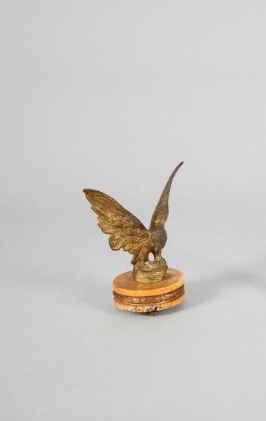 L’Aigle impérial s’envolant.
Sujet en bronze...