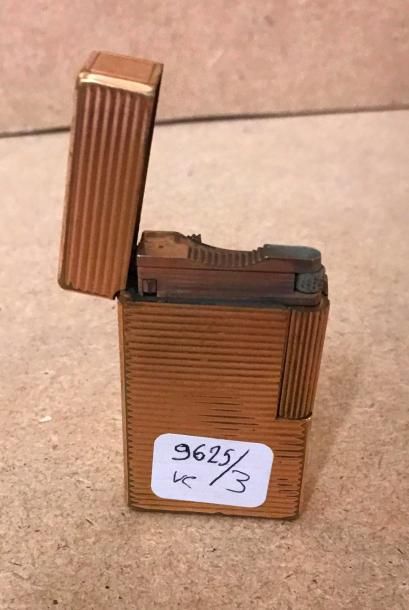 9625_3
Briquet Dupont plaqué or