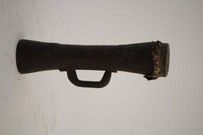 Tambour Sepik avec poignée 

Nouvelle Guinée...