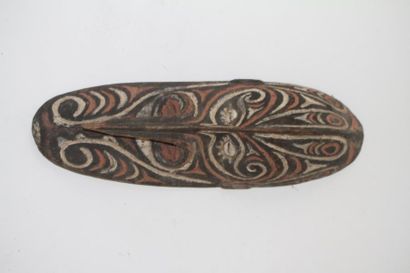 Masque Sepik aves yeux en cauris

Le Gué