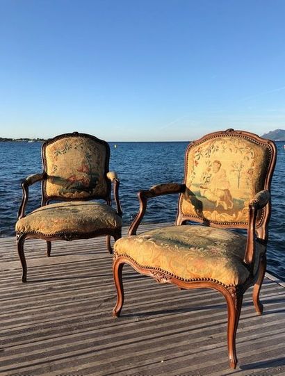 PAIRE DE FAUTEUILS à dossier plat d'Epoque...
