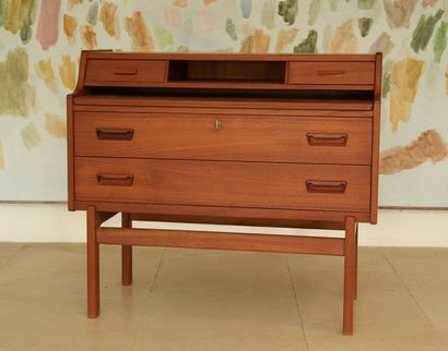 Arne Wahl IVERSEN (1927-2006)

SECRETAIRE...
