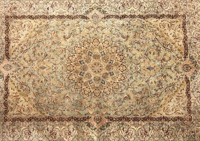 TAPIS Persan Epoque XXème Siècle en soie,...