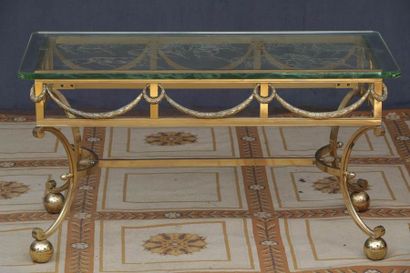 TABLE BASSE 

Style Néoclassique dans le...