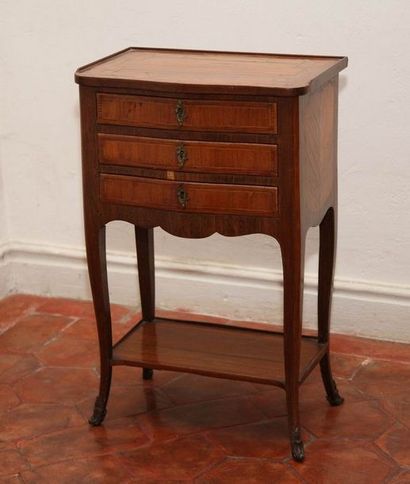 TABLE CHIFFONNIERE

Epoque Louis XV

Toutes...