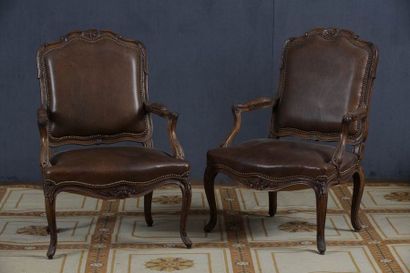 PAIRE DE FAUTEUILS à dossier plat

Style...