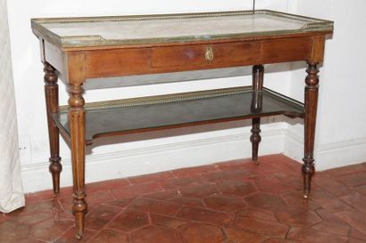 CONSOLE DESSERTE 

Style Louis XVI

Placage...