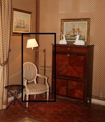 PAIRE DE LAMPADAIRES LISEUSES

Milieu du...