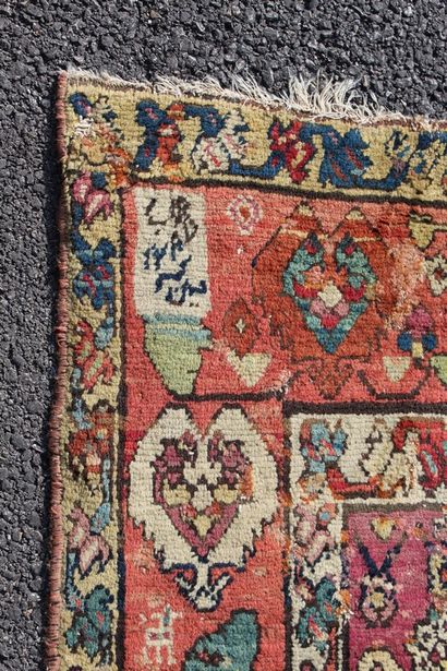 TAPIS Galerie 

XIXème Siècle 

Laine nouée

Décor...