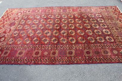 TURKMENISTAN - TAPIS Boukhara 

Vers 1920-1930

Laine...