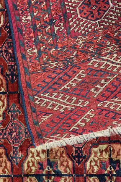 TURKMENISTAN - TAPIS Boukhara 

Vers 1920-1930

Laine...