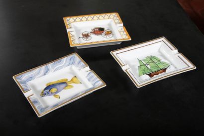HERMES PARIS - TROIS CENDRIERS 

Modernes

Porcelaine...