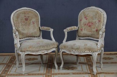 PAIRE DE FAUTEUILS à dossier plat 