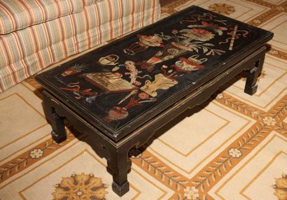 CHINE - TABLE BASSE Moderne

Bois laqué noir...