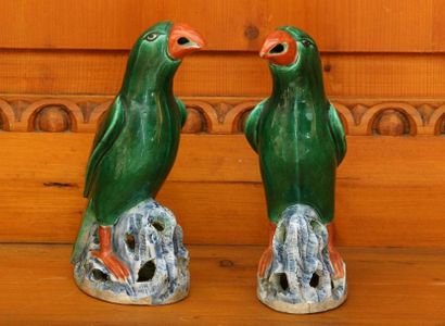CHINE - DYNASTIE QING

PAIRE DE STATUETTES...