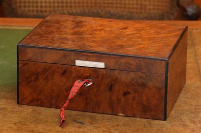 DUNHILL PARIS - CAVE A CIGARES 

Moderne...