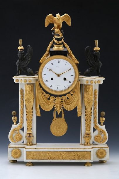 PENDULE PORTIQUE

Fin de l'Epoque Louis XVI

Marbre...