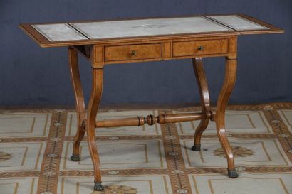 PETIT BUREAU PLAT à volets latéraux

Epoque...