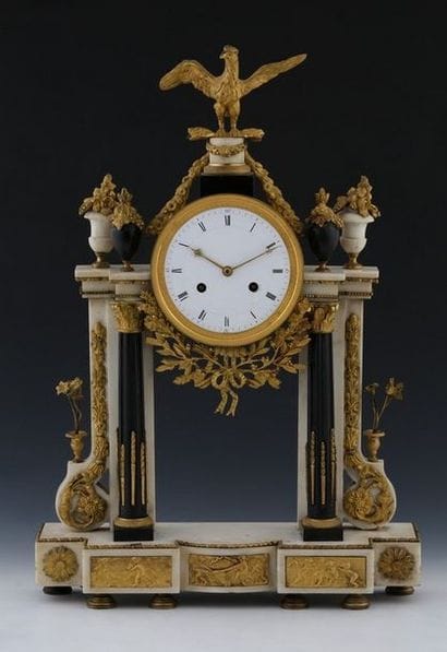 PENDULE PORTIQUE

Fin du XVIIIème SIècle

Marbre...