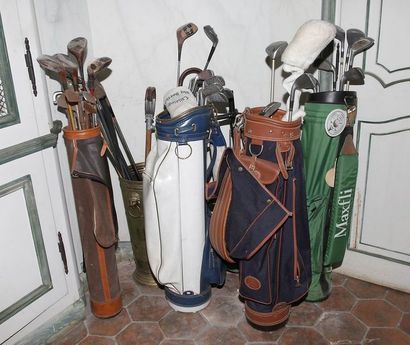 LOT DE SERIES DE GOLF comprenant fers et...