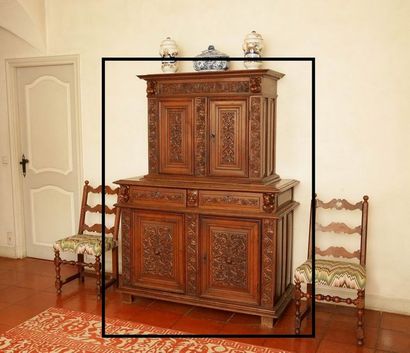 BUFFET DEUX CORPS

XVIIème Siècle

Noyer...
