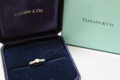 TIFFANY & CO n°26205271

Solitaire en platine...
