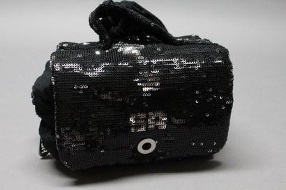 Sonia RYKIEL

Sac dépliant pailleté bicolore...