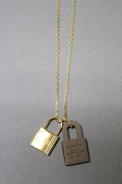 HERMES Paris made in France

Collier chaîne...