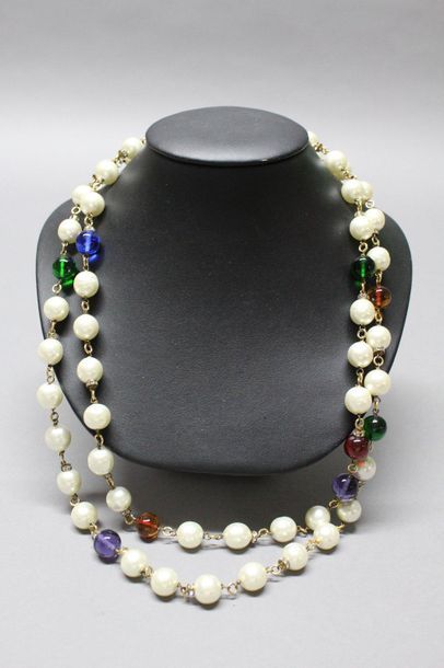 CHANEL par Karl Lagerfeld circa 1990

*Collier...