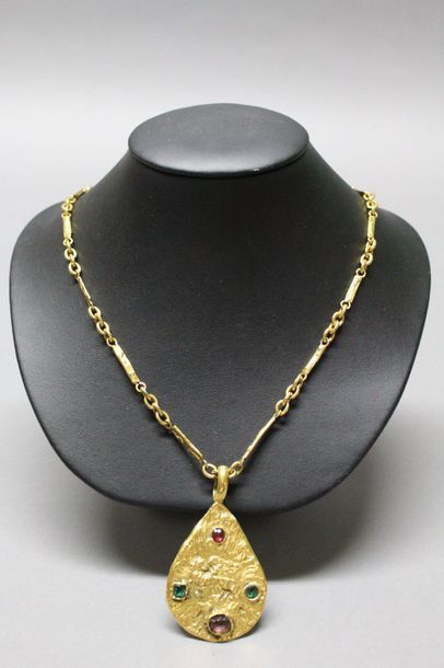 CHANEL par Robert Goossens circa 1960

*Sautoir...