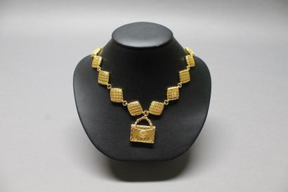 CHANEL par Karl Lagerfeld circa 1990

Ras-de-cou...