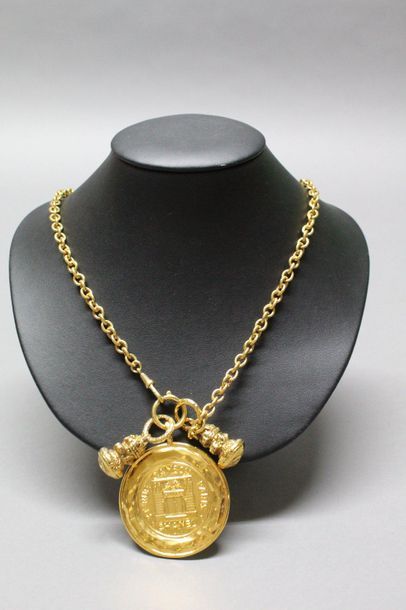 CHANEL par Karl Lagerfeld circa 1990

Sautoir...
