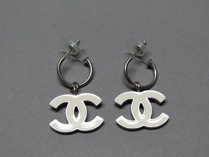 CHANEL par Karl Lagerfeld

Collection Prêt-à-porter...