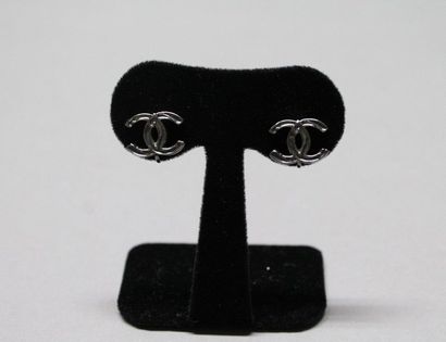 CHANEL par Karl Lagerfeld

Collection Prêt-à-porter...