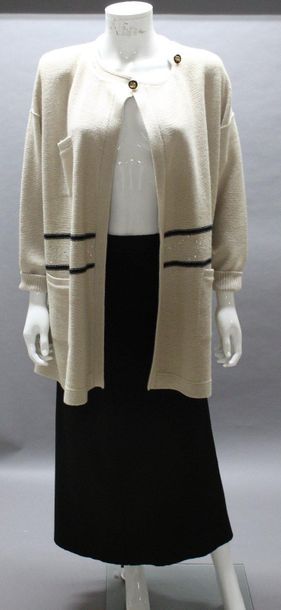Sonia RYKIEL 

Ensemble en maille composé...